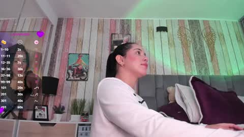Snapshot of gabi_boom chatting on December 4, 3:15 am Gabriela online show from December 4, 3:15 am