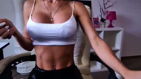 GabiCarter online show from May 16, 10:36 am