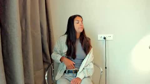 Snapshot of gabri_baby chatting on March 28, 4:01 am The next stream in car 1 december 10pm time in France online show from March 28, 4:01 am