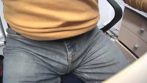 Snapshot of gabriel9_2003 chatting on March 30, 1:01 pm gabriel9_2003 online show from March 30, 1:01 pm