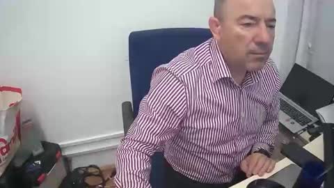 Snapshot of gabriel9_2003 chatting on April 7, 7:31 am gabriel9_2003 online show from April 7, 7:31 am