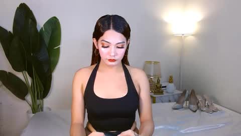 gabriela_deluxe online show from October 24, 8:44 am