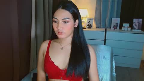 gabriela_deluxe online show from February 11, 10:20 am