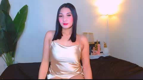 gabriela_deluxe online show from April 19, 3:50 am