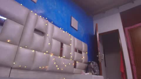gabriela online show from December 24, 7:33 pm