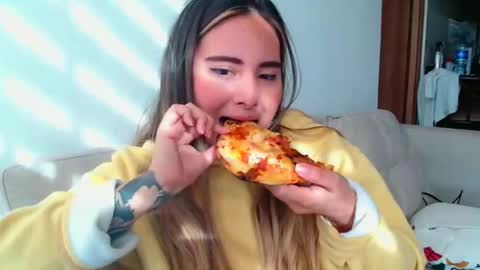 Gabriela Miller online show from October 19, 9:04 pm