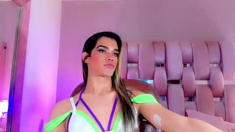 Gabriela online show from December 18, 10:51 am