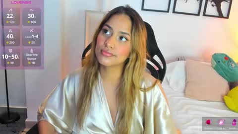 Snapshot of gabriella__tom chatting on March 31, 9:48 pm Gabriella online show from March 31, 9:48 pm