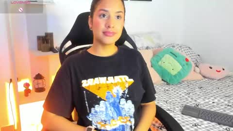 Snapshot of gabriella__tom chatting on April 29, 10:49 pm Gabriella online show from April 29, 10:49 pm