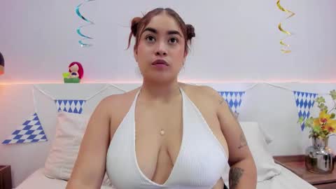 Snapshot of gabriella_luv chatting on October 11, 12:15 pm gabriella_luv online show from October 11, 12:15 pm