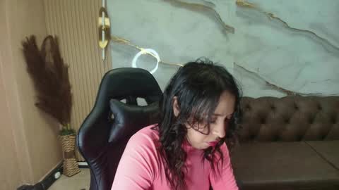 Gabriella online show from December 4, 1:31 pm