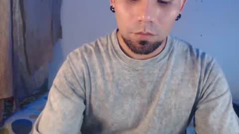 Snapshot of gabrielle_ramirez chatting on November 28, 11:07 pm Gabriel online show from November 28, 11:07 pm