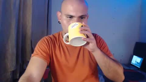 Snapshot of gabrielle_ramirez chatting on December 2, 10:49 pm Gabriel online show from December 2, 10:49 pm