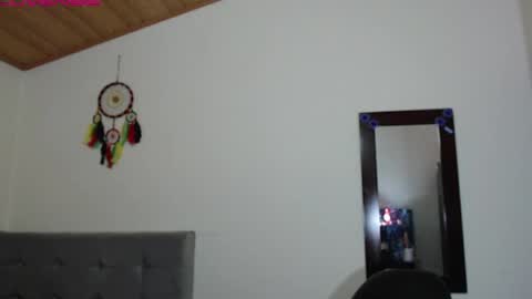 Snapshot of gaby_cute_16 chatting on December 13, 10:02 pm Gaby cute 16 online show from December 13, 10:02 pm