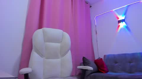 gaby online show from October 6, 1:52 pm