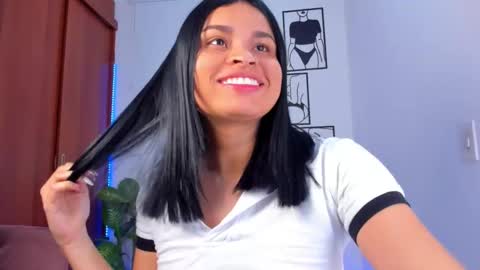 Snapshot of gaby_girl chatting on October 14, 8:31 pm    online show from October 14, 8:31 pm