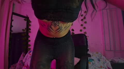 Snapshot of gaby_tailor_ chatting on January 3, 11:01 pm Gaby online show from January 3, 11:01 pm