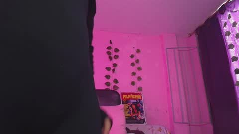 Snapshot of gaby_tailor_ chatting on January 4, 6:19 pm Gaby online show from January 4, 6:19 pm