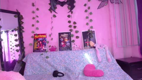 Snapshot of gaby_tailor_ chatting on January 11, 7:59 pm Gaby online show from January 11, 7:59 pm