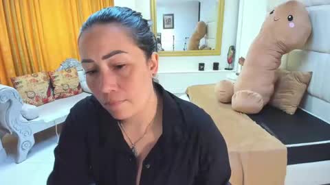 gabriela online show from October 6, 4:37 pm