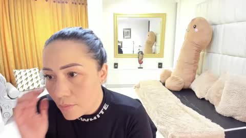 gabriela online show from November 13, 6:07 pm