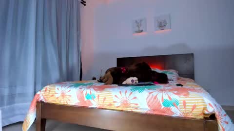 Gabybuttler online show from February 10, 11:23 pm