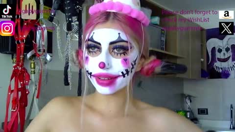 gabygumms online show from October 5, 1:53 pm