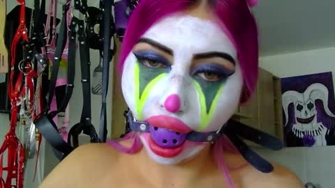 gabygumms online show from October 16, 2:29 pm