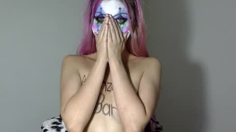 gabygumms online show from November 24, 6:46 am