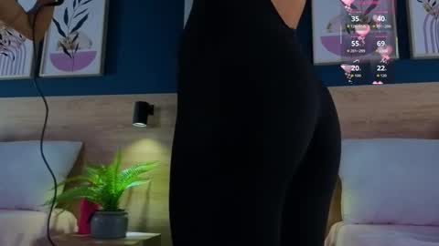 Snapshot of gabypetit chatting on September 29, 8:02 pm Gaby online show from September 29, 8:02 pm