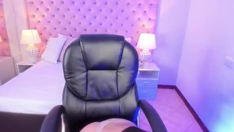 Gaby  online show from January 7, 2:19 pm