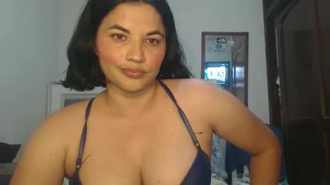Snapshot of gabysot chatting on June 1, 9:49 pm gabysot online show from June 1, 9:49 pm