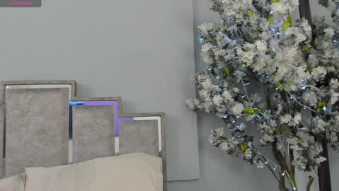 gabyyjones online show from January 5, 11:48 am