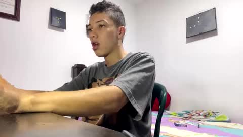 Snapshot of gadiel_sex chatting on April 19, 2:55 am gadiel_sex online show from April 19, 2:55 am