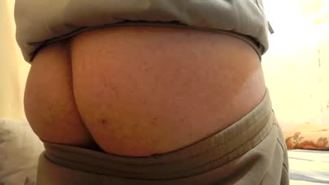 Snapshot of gae89tano chatting on February 18, 3:32 pm gae89tano online show from February 18, 3:32 pm