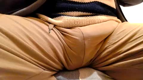 Snapshot of gae89tano chatting on March 6, 8:37 pm gae89tano online show from March 6, 8:37 pm