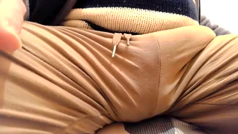 Snapshot of gae89tano chatting on March 9, 9:14 pm gae89tano online show from March 9, 9:14 pm