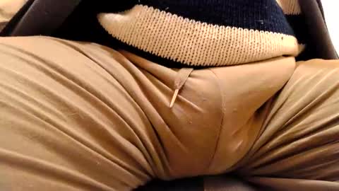 Snapshot of gae89tano chatting on March 10, 8:37 am gae89tano online show from March 10, 8:37 am