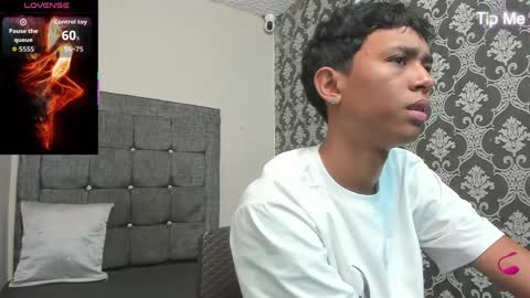 Snapshot of gael_d4v7 chatting on April 5, 7:22 pm Gael online show from April 5, 7:22 pm