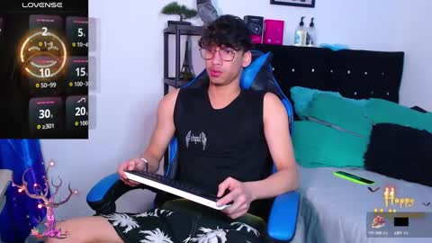 gael_jones online show from October 14, 8:15 am