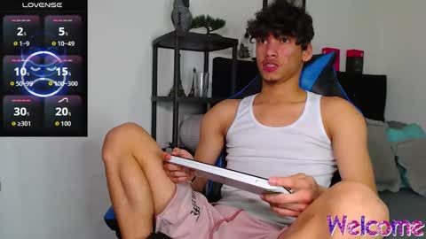 gael_jones online show from November 23, 12:54 am