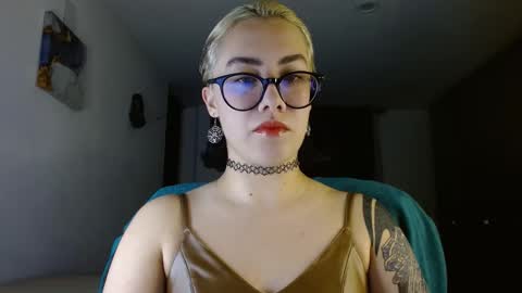 Snapshot of gaia_plath chatting on March 4, 12:49 am Gaia Plath online show from March 4, 12:49 am