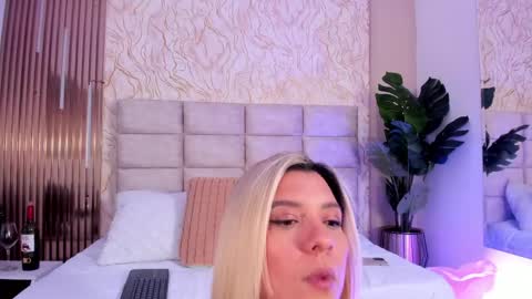 gaia_stonne online show from April 24, 12:51 pm