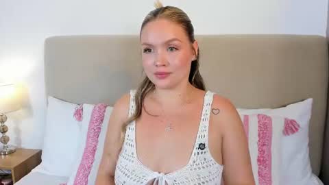 Gaia Baker  online show from June 23, 11:47 pm