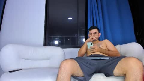 gal_stone_ online show from January 12, 12:05 am