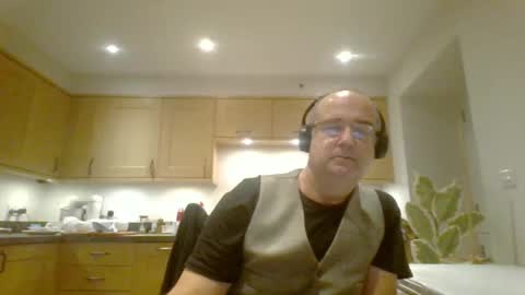 galacx online show from December 8, 6:39 pm