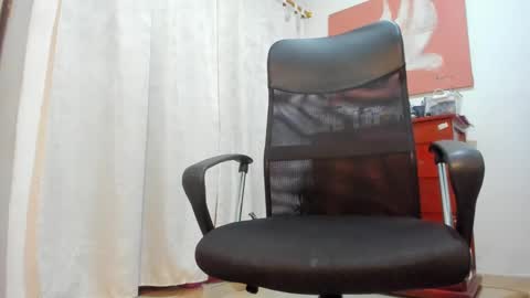 Snapshot of galileabigcock chatting on December 25, 5:58 am CORAL online show from December 25, 5:58 am