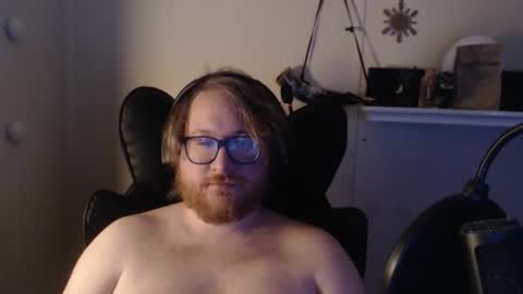 Snapshot of gamer_dong_water chatting on May 17, 3:04 am Gamer Dad online show from May 17, 3:04 am