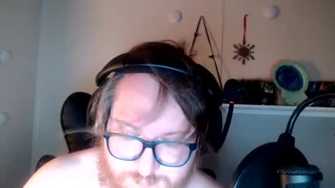 Snapshot of gamer_dong_water chatting on June 14, 3:41 am Gamer Dad online show from June 14, 3:41 am
