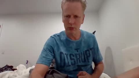 gamerboy200 online show from September 25, 12:03 am